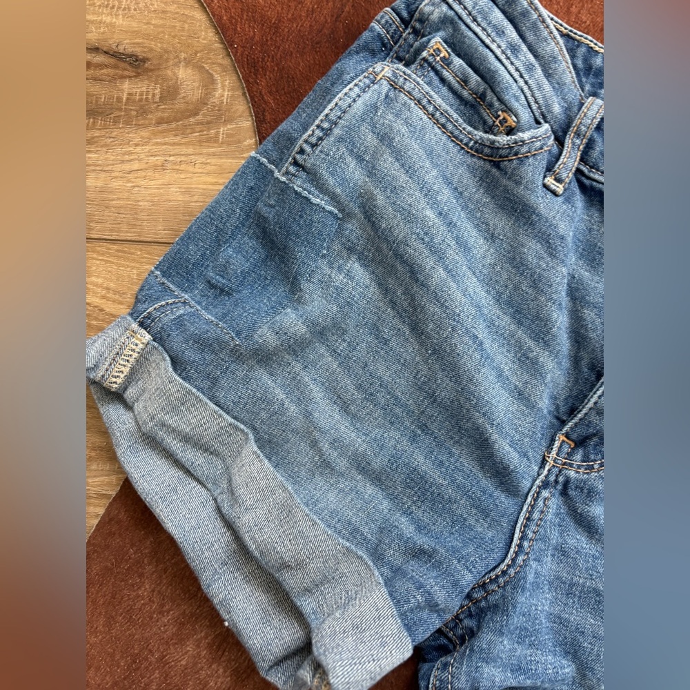 Hollister boyfriends short high rise size 24 patchwork - Picture 4 of 7